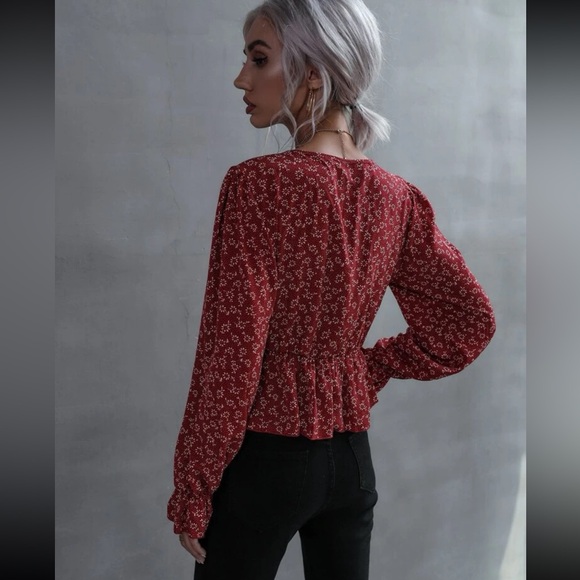 Floral red long-sleeve blouse with elastic waste and sleeves - Picture 2 of 8